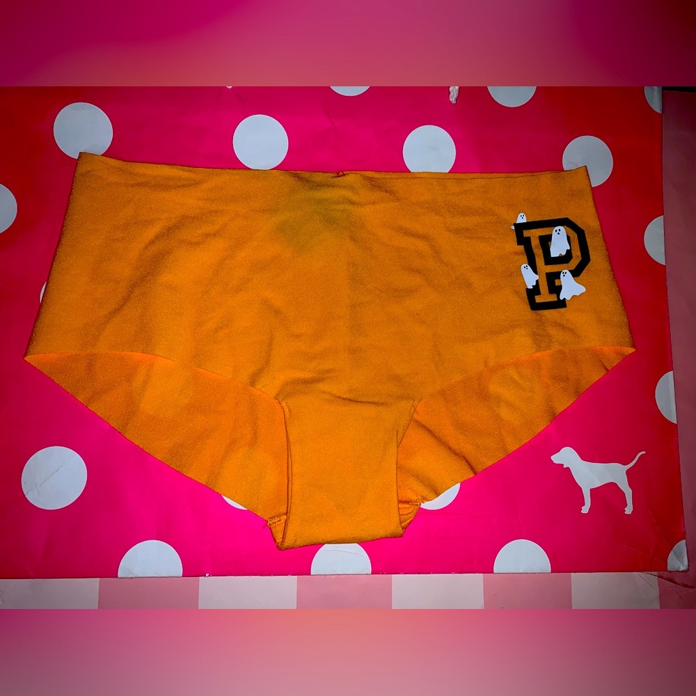 NWT VS PINK 2022 Halloween Logo No Show Hipster. Size L and M AVAIL.